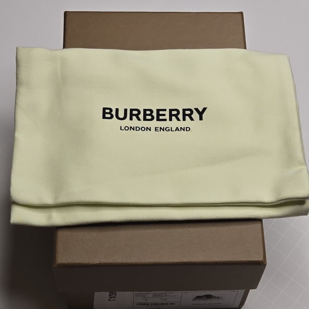 Burberry Vintage Check Cotton Newborn Bootie/Sneaker NWT Sizes EUR 17 / US 1.5/2 - Picture 8 of 11